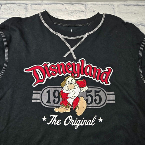 Grumpy Disney Parks Black Long Sleeve T-shirt Disneyland The Original sz Medium - Picture 1 of 10
